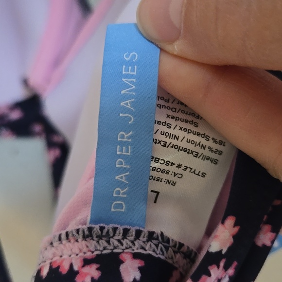 Draper James | NWT Navy & Pink Floral Twist Bikini Top Size Large - Picture 8 of 10